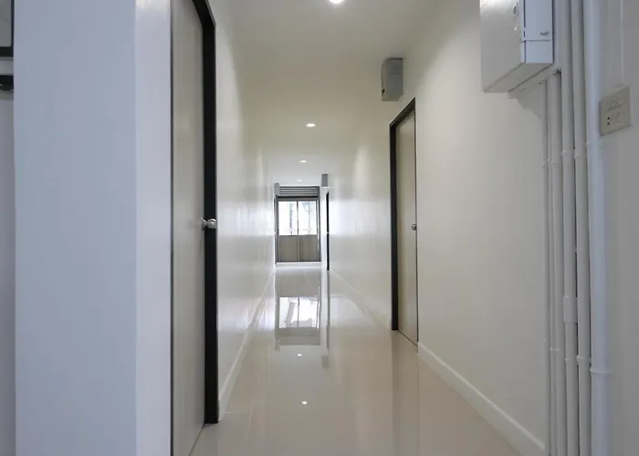Lee Aparthotel 3*