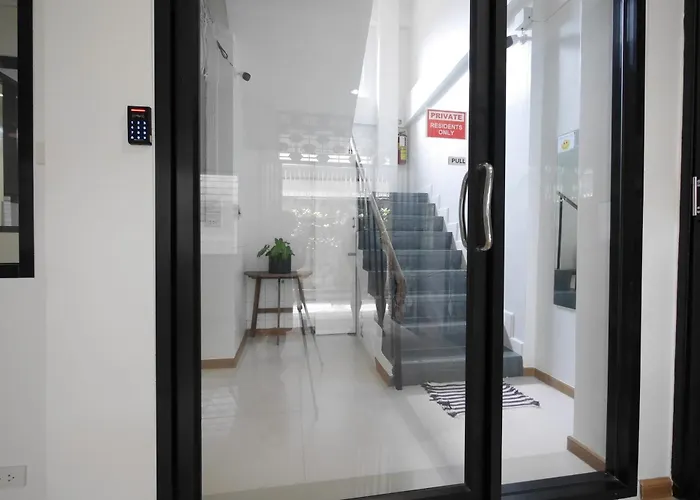 Lee Aparthotel 3*