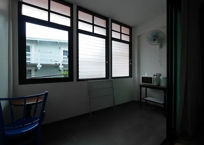 Aparthotel Lee 3*