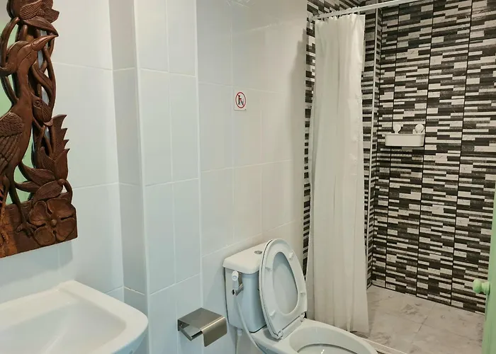 Lee Aparthotel 3*
